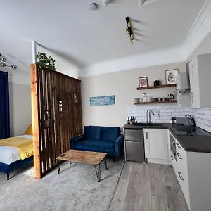 Norton House Apartment Brighton